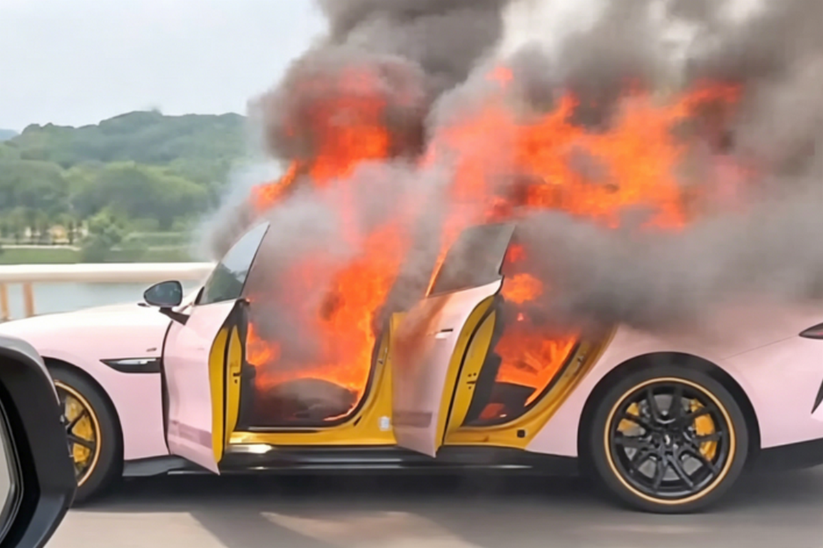 近日江西發生一起SU7 Ultra火燒車事件。