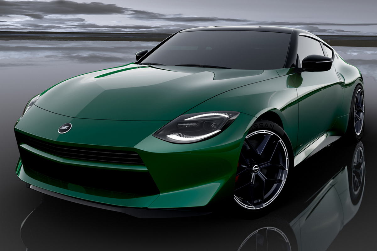 水箱護罩改採分離式設計讓造型更貼近240Z。