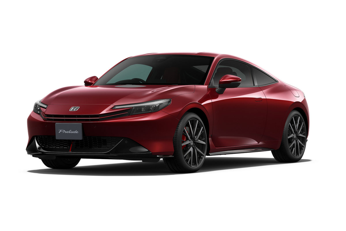 Honda推出Prelude 2027 Limited Edition，外觀配專屬的Premium Crystal Garnet Metallic水晶石榴紅車色。