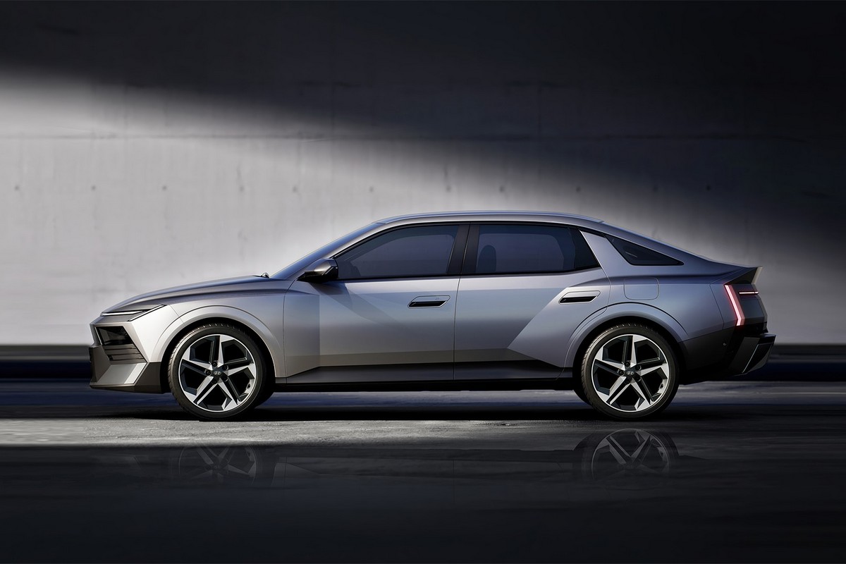 Avante車身尺碼為4,765 x 1,855 x 1,425mm、軸距2,750mm。