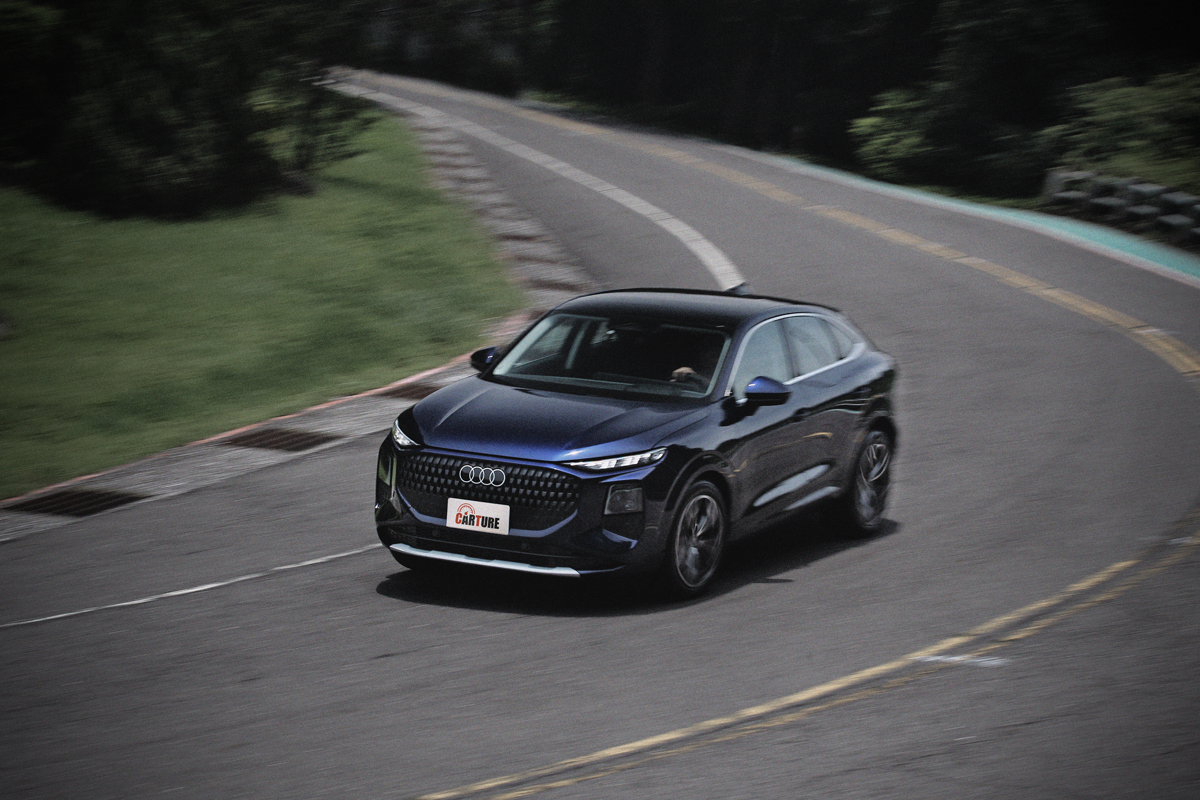 Q3 Sportback 110kW搭載的1.5升渦輪引擎+48V輕油電提供150hp/25.5kgm最大輸出。
