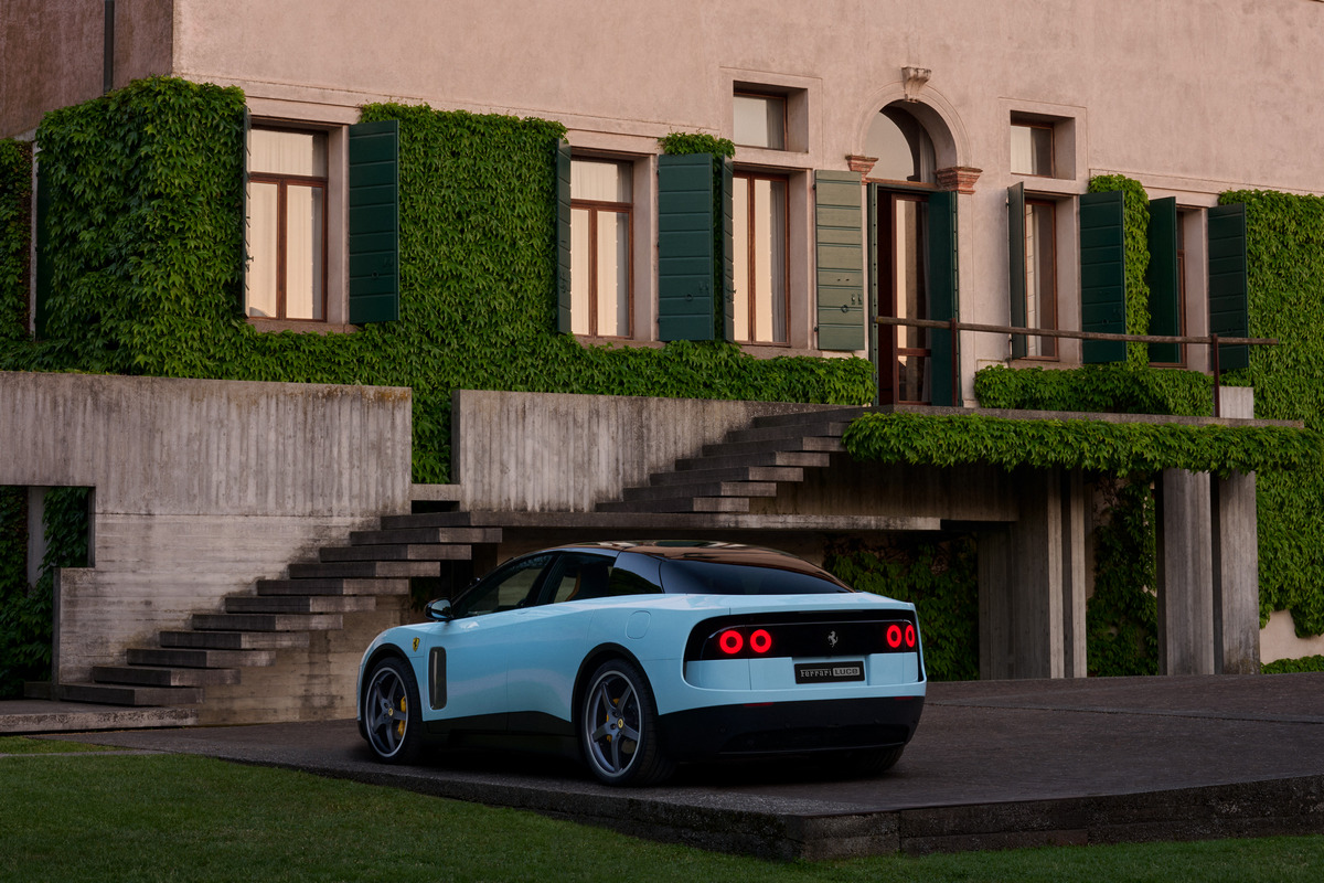 Ferrari Luce以於中國上市，售價人民幣398.8萬，88輛配額開賣後立即售罊。
