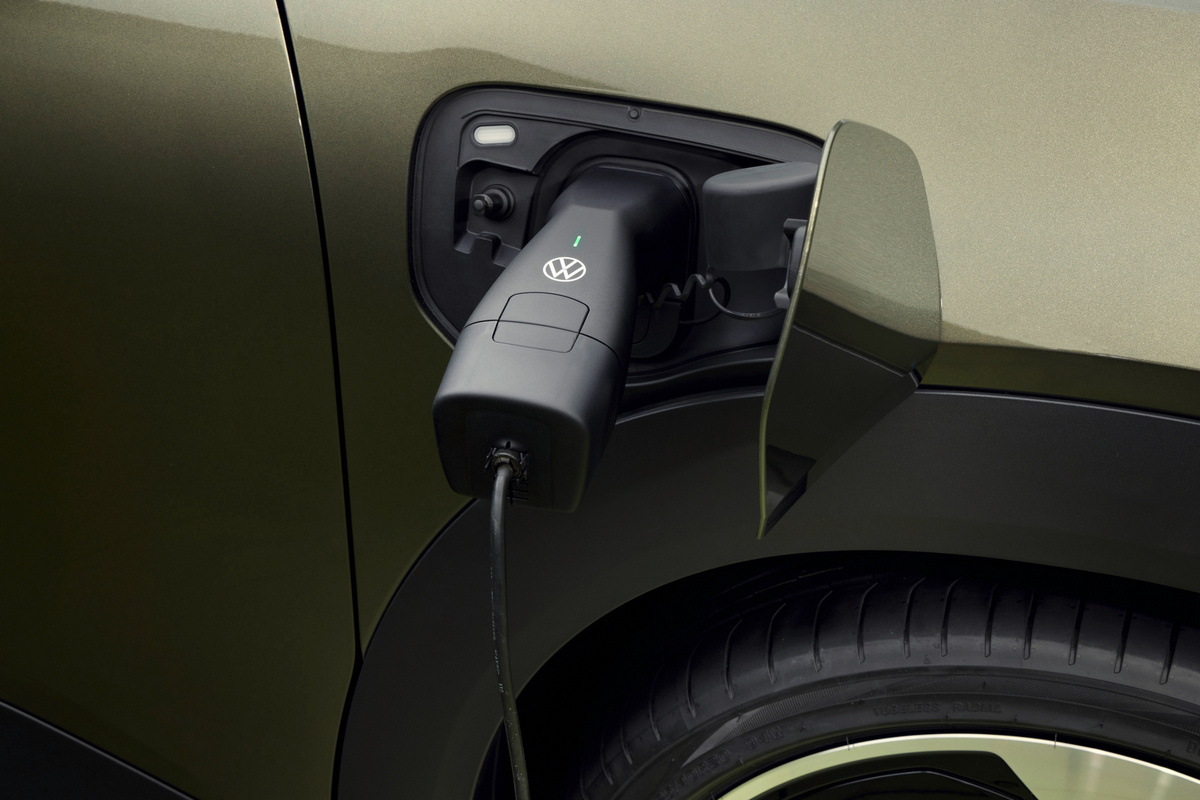 ID.Cross電池有37kWh與52kWh，最高行駛里程可達427公里，105 kW充電功率10～80%充電大約需24分鐘。