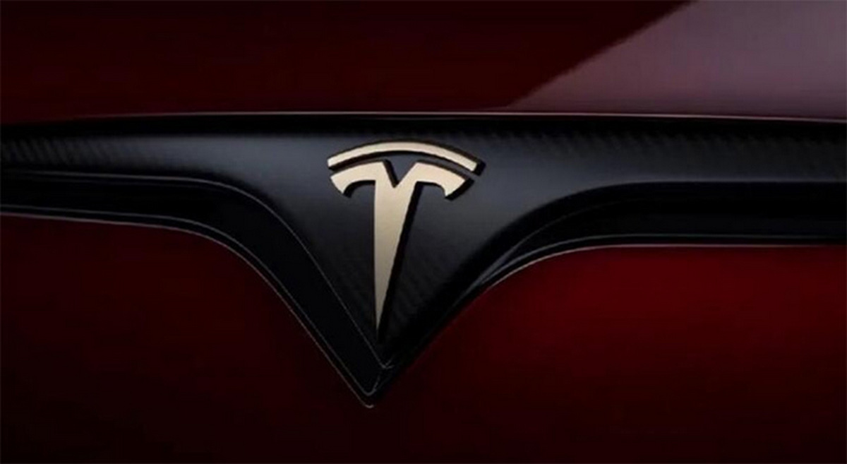Tesla先前推出限量350輛、售價159,420美元的Model S/Model X Signature特仕車。