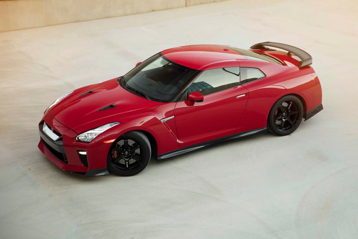 GT-R Nismo和GT-R Track Edition等車則配置黃色卡鉗。