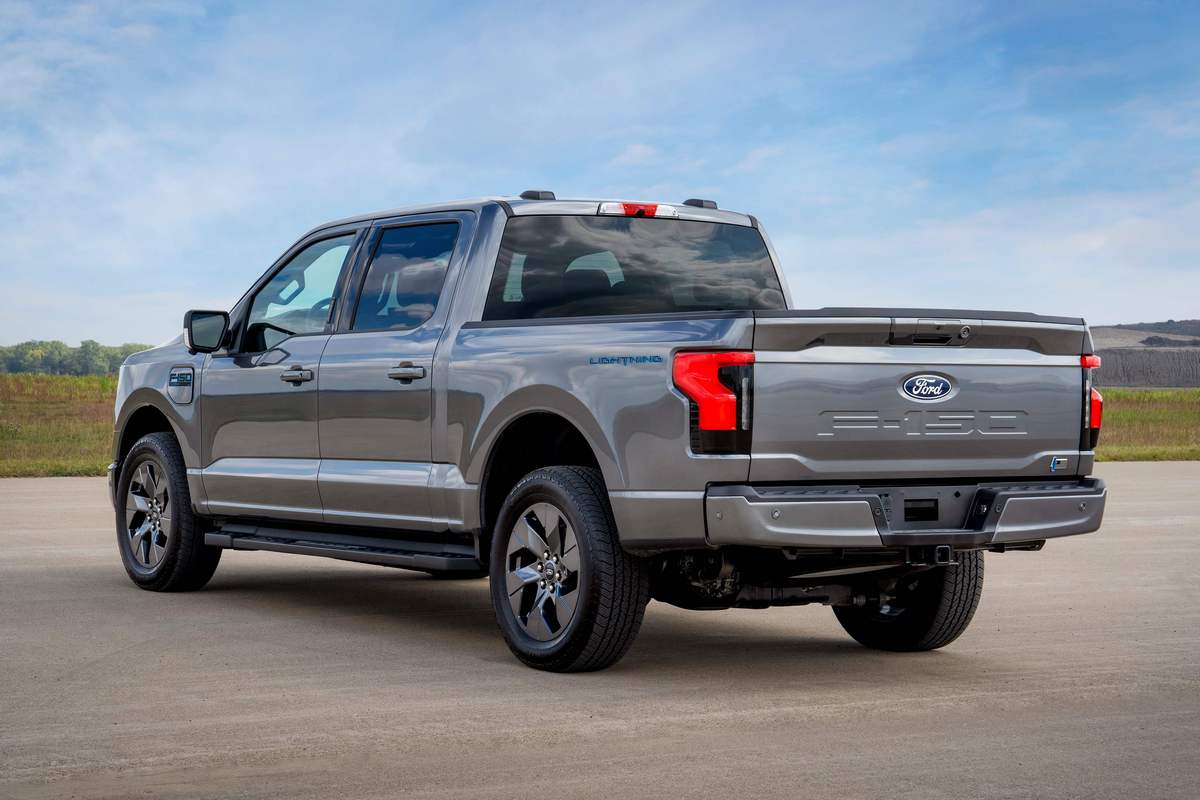 Ford F-150 Lightning已停產但經銷商仍有庫存，目前正在則折扣出清。