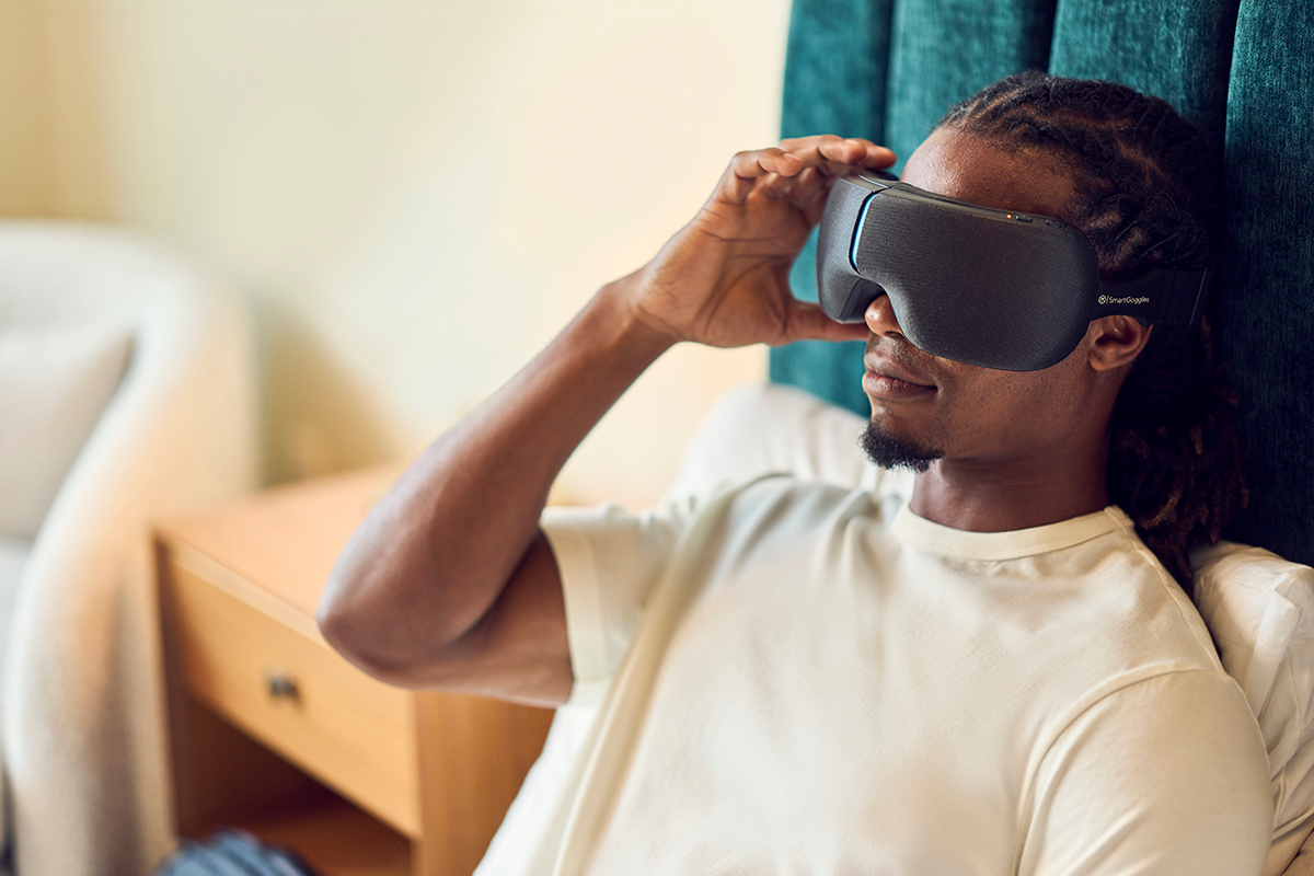 Therabody「SmartGoggles」智慧熱敷按摩眼罩父親節優惠價NT$5,990元。