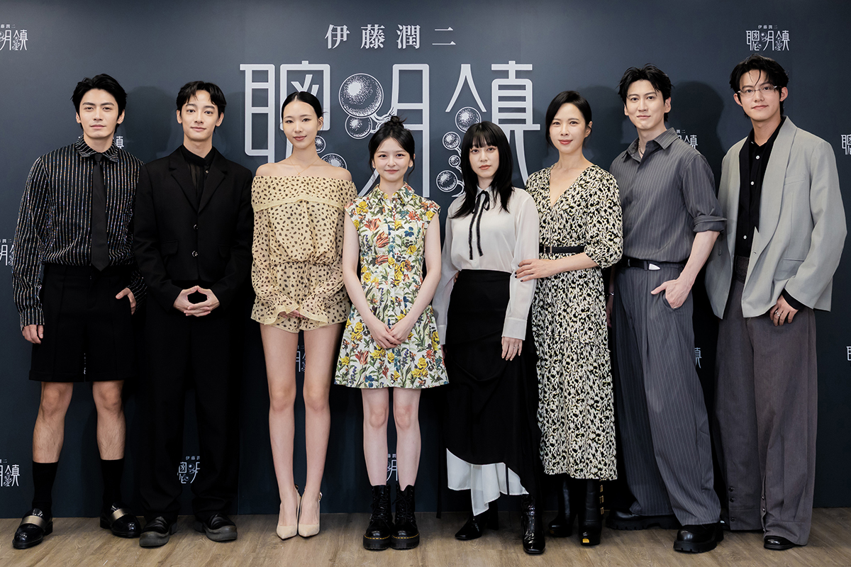 【車勢星聞】《聰明鎮》主演孫沁岳（右起）、余杰恩、天心、鄭煒齡、陳姸霏、許曦文、劉修甫、宋柏緯。（圖：奇蹟映畫所提供） 