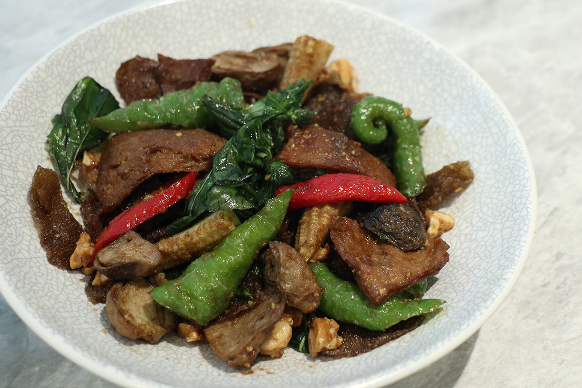 養心茶樓「乾鍋醬燒什錦」。（示意圖）