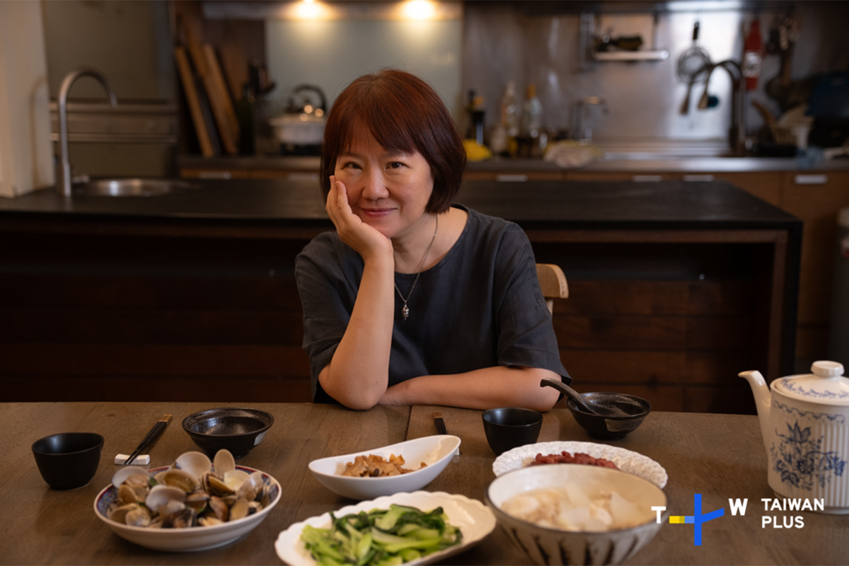 【車勢星聞】知名飲食旅遊作家及譯者韓良憶。（圖：TaiwanPlus）