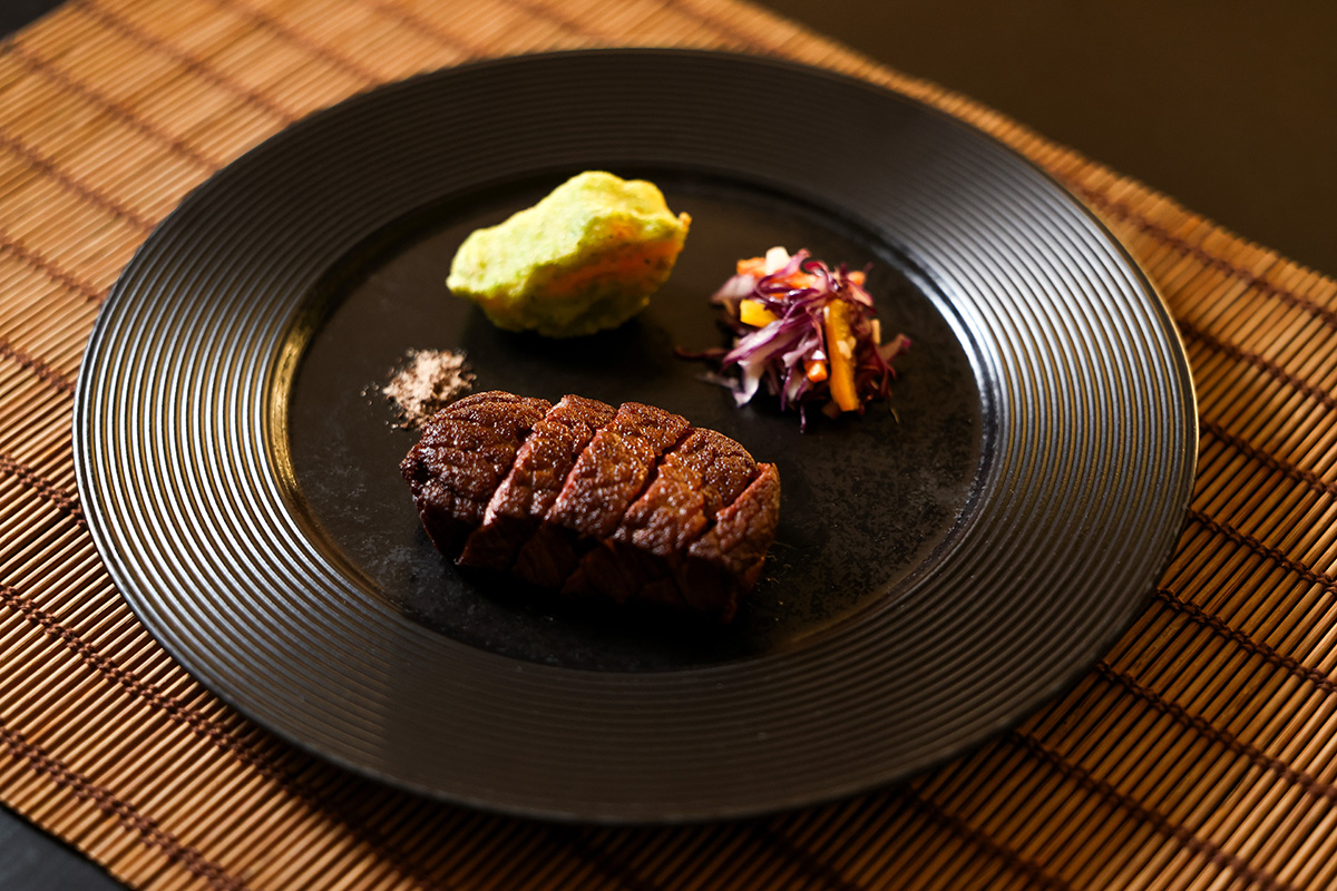 燈燈庵八月節氣料理《流夏》鰻魚牛蒡蒸籠御飯，收藏盛夏最飽滿的幸福。（示意圖：品牌提供）
