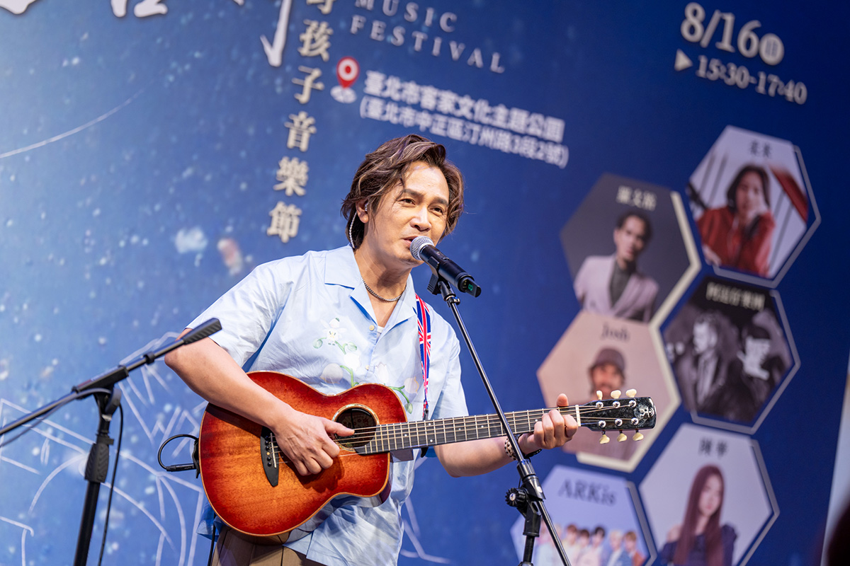 【車勢星聞】金曲客語歌王 羅文裕現場演唱新歌。(照片提供：財團法人台北市客家文化基金會)