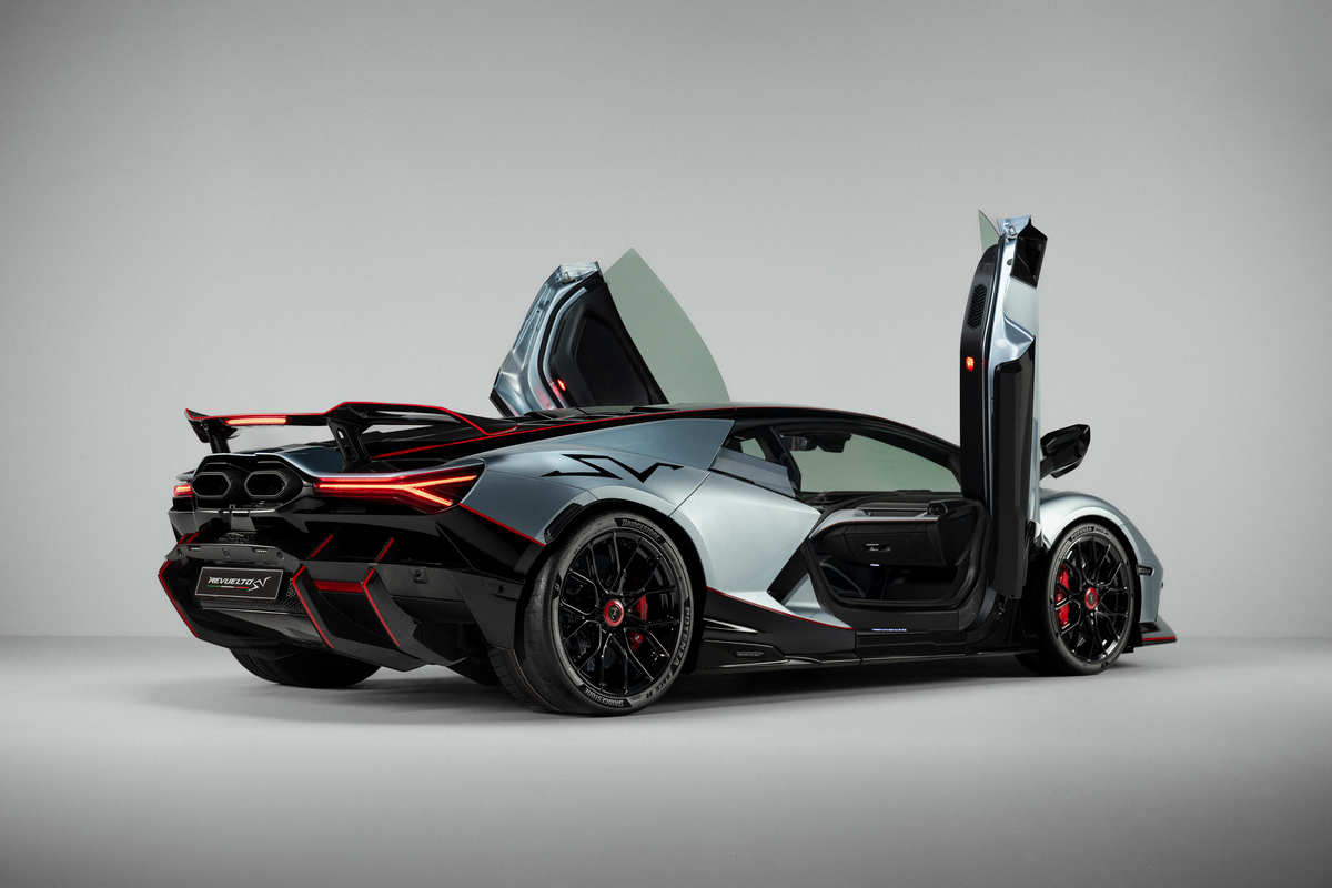 Lamborghini最強車型Revuelto SV，其數量向Automobili Lamborghini創立之年致敬採限量1,963輛。