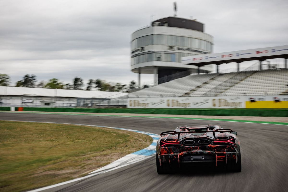 Revuelto SV於Hockenheimring賽道跑出1分41.6秒成績。