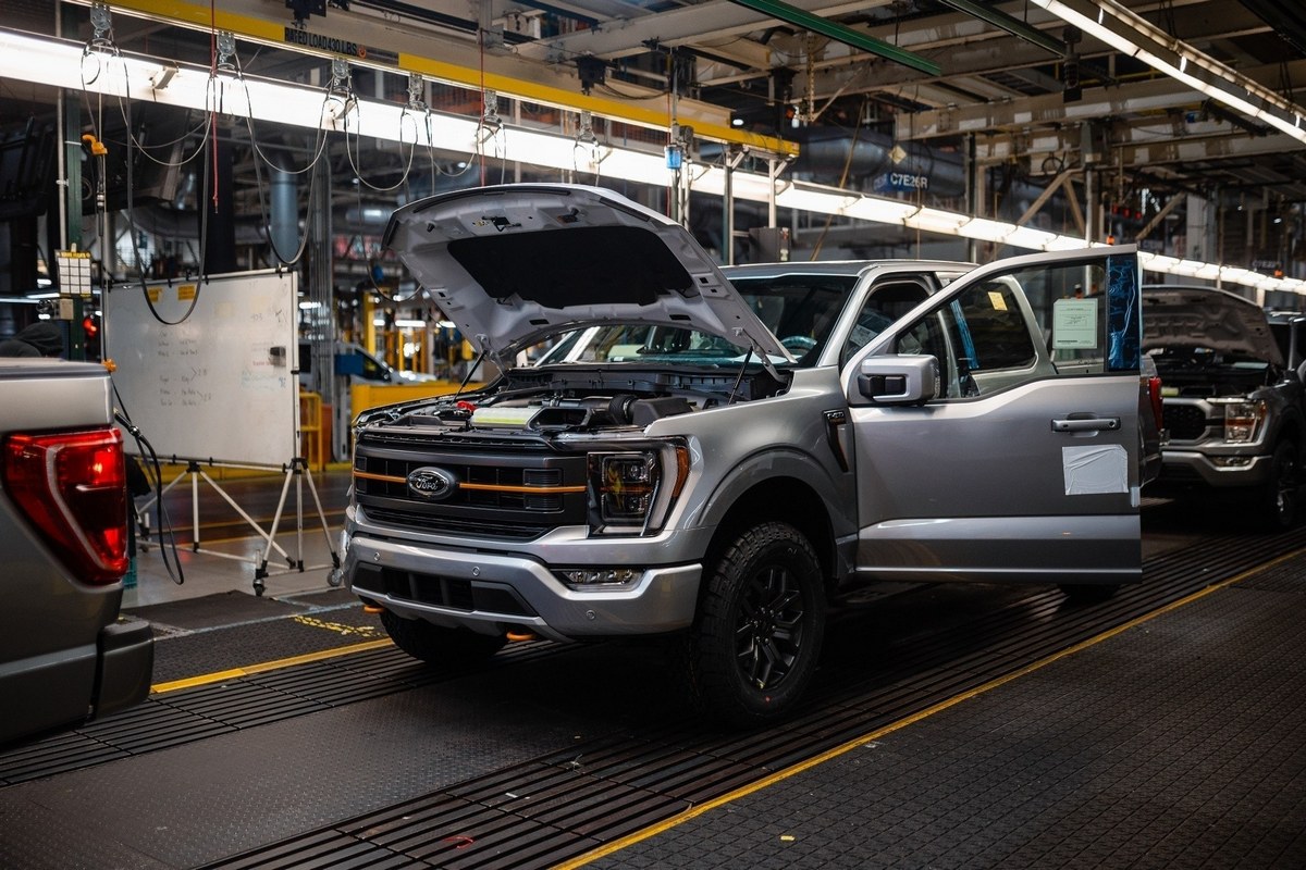 Ford聘請NHTSA避免碰撞標準辦公室主任David Hines擔任汽車安全長來提升車輛品質。