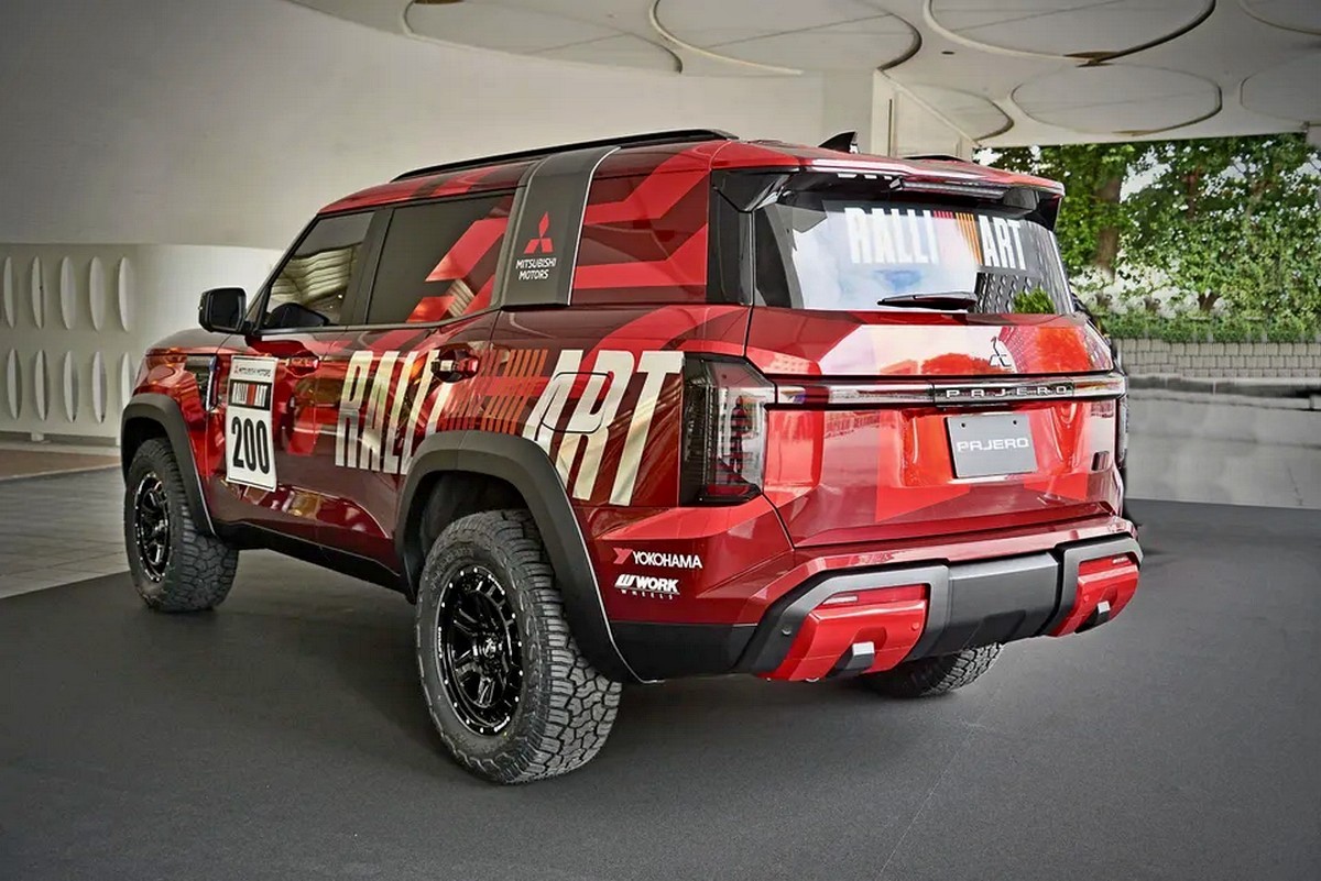 活動中展出Pajero Ralliart概念車，是否暗示會有Pajero Ralliart？但Mitsubishi表示現階段沒有任何具體計畫。