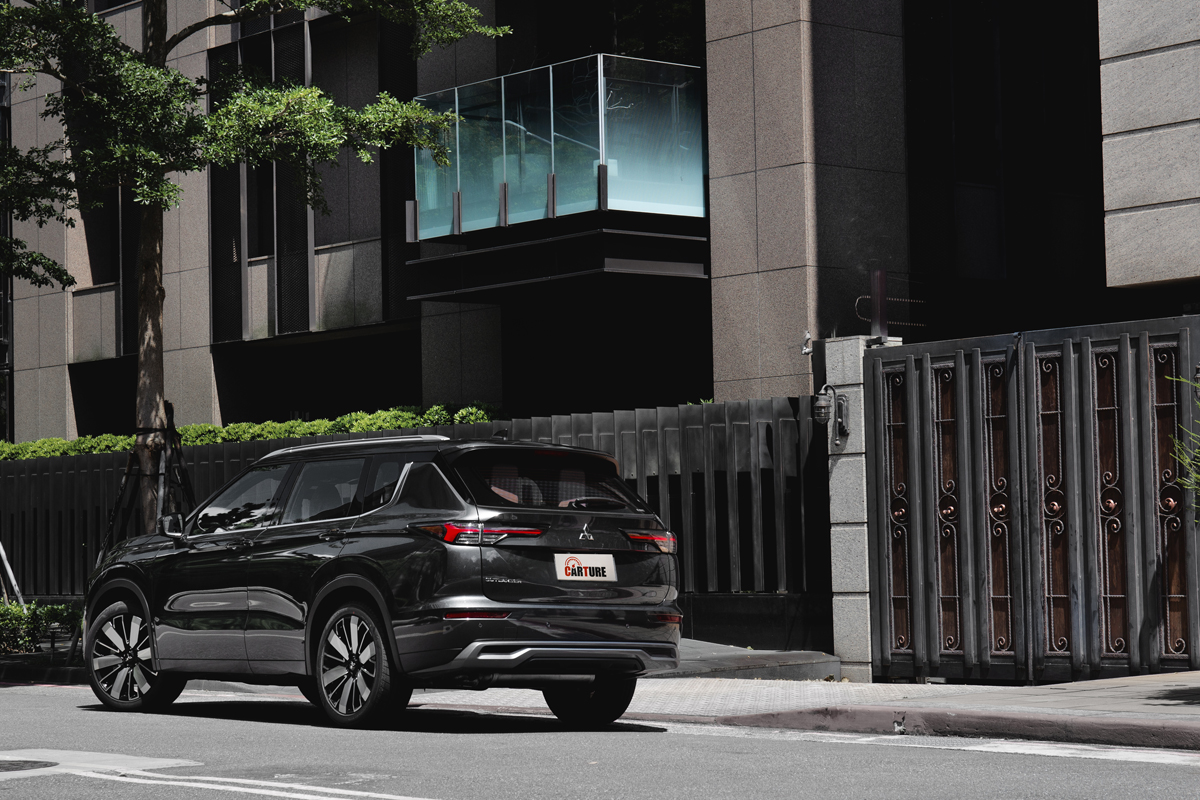 中型休旅市場下周二9/22將有新對手Mitsubishi Outlander加入。