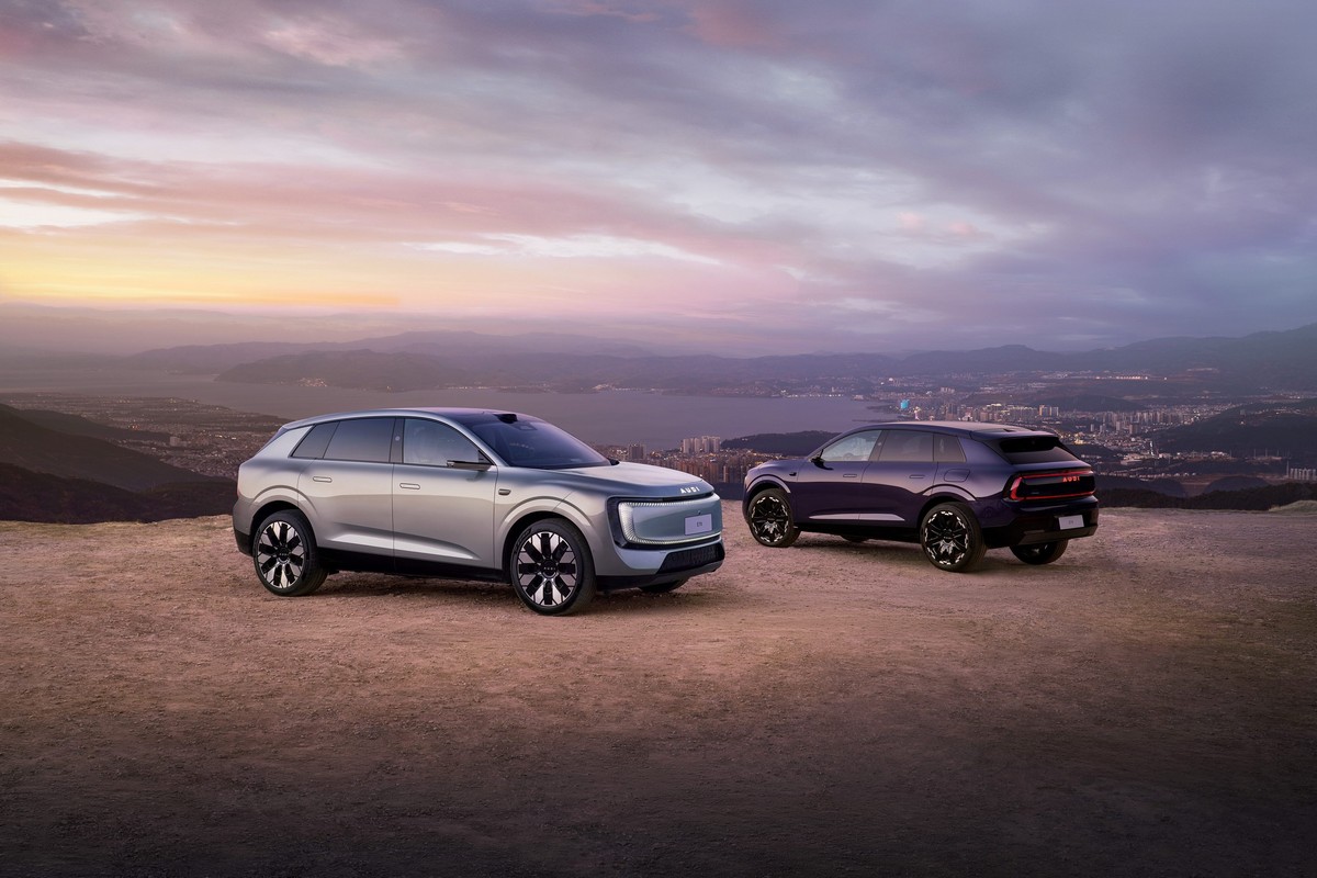 德國外匯商引進E5 Sportback與E7X，價格因車輛運和認證等各項因素，售價為E5 Sportback(59,980歐元)，E7X SUV為72,900歐元。