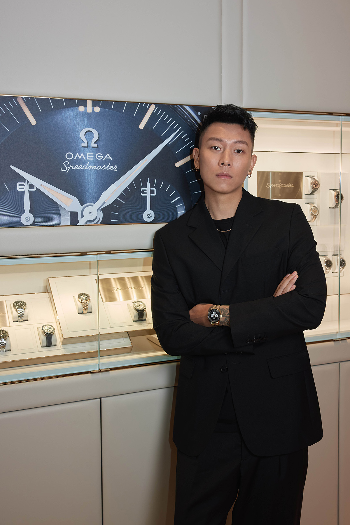 OMEGA Speedmaster超霸系列主題特別活動 瘦子E.SO以Moonshine™金專業登月錶演繹低調鋒芒。