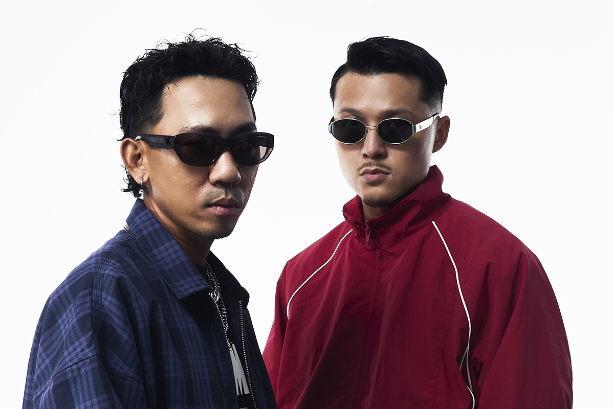 【車勢星聞】FRaNKIE阿法、馬克 SAVAGE.M限定團「法克遊」推出新作玩爆諧音梗。（圖：波光粼粼有限公司提供） 
