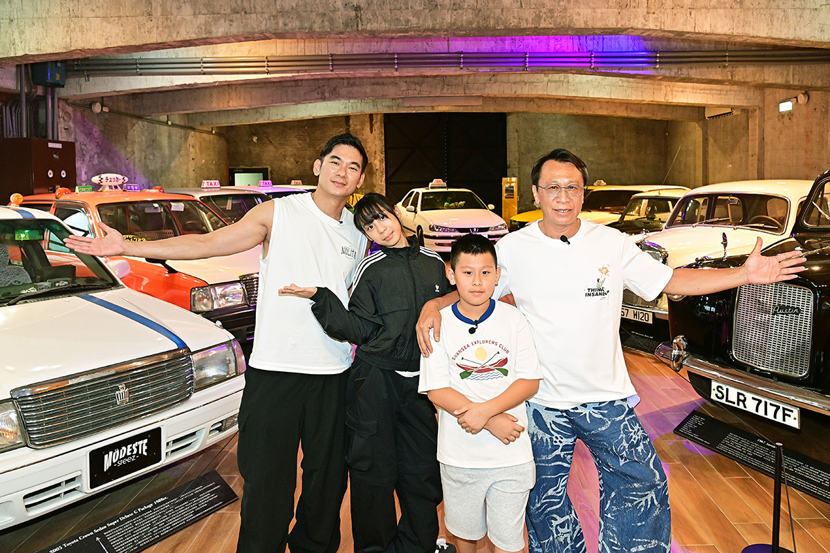 【車勢星聞】亮哲、游安順再聚首遊計程車博物館、玩碰碰車。（圖：台視提供） 