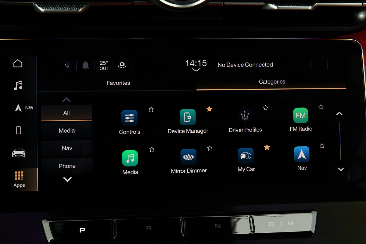 提供Apple CarPlay/Android Auto連接。
