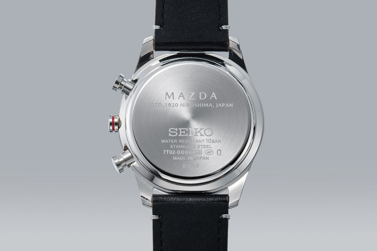 錶面與錶背亦有「ESTD 1920 Hiroshima, Japan」字樣。