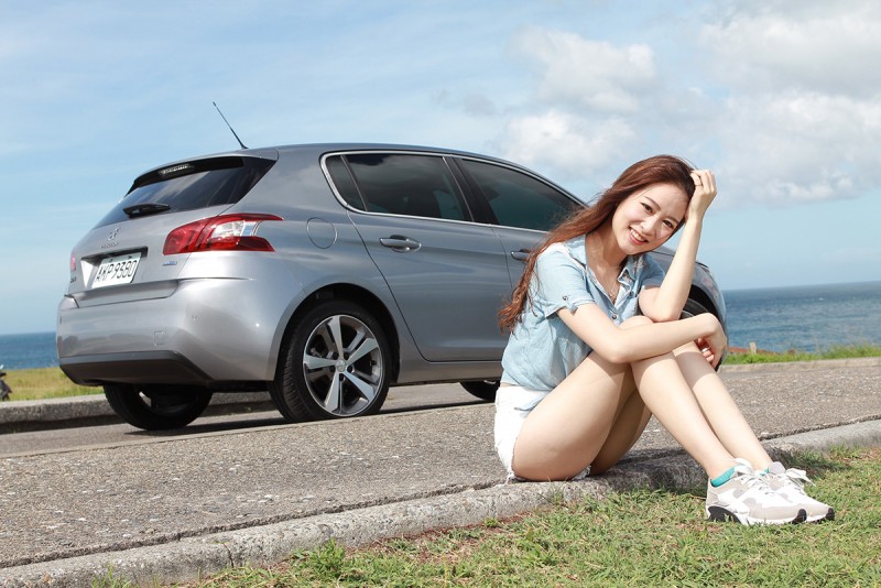 寬厚的C柱,讓新車擁有更為紮實的視覺感受。