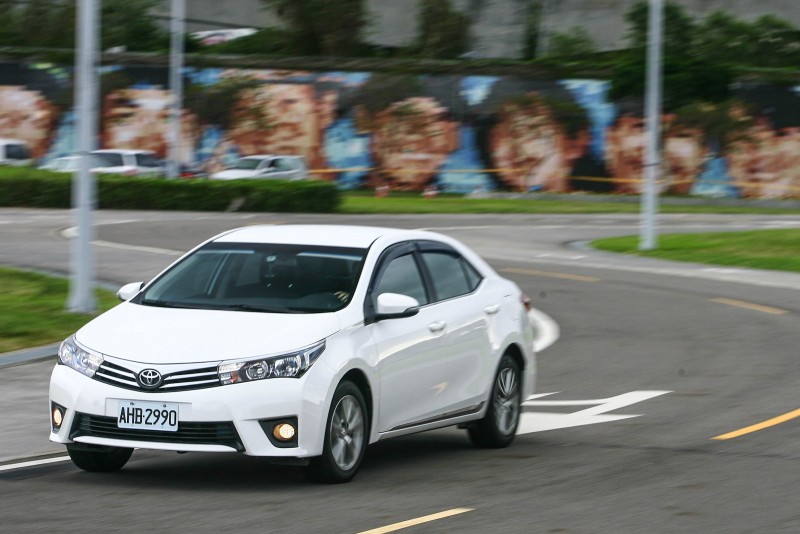 經過多世代的進化,Toyota Altis操控表現早已非吳下阿蒙,要於此次對手中分出勝負,絕對非後段班。