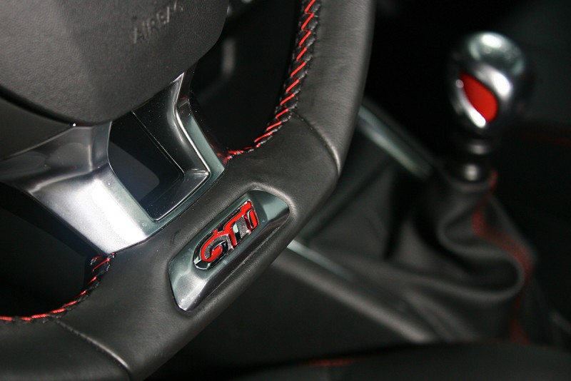 想要手排的GTi?除了Peugeot一家別無分號!