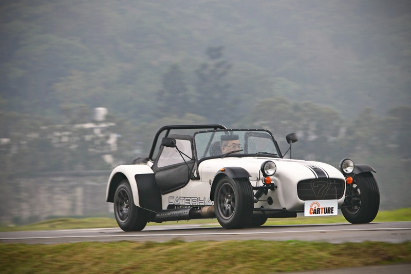 像是Superlight 120這樣的車,讓它奔馳才是真理!