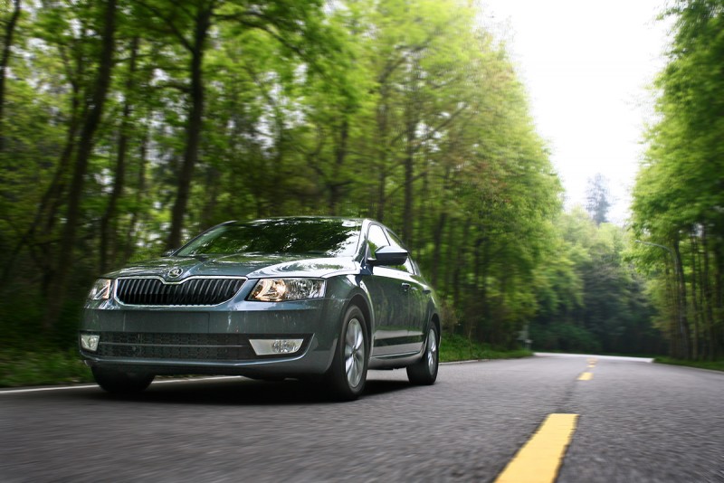 這是在德國海外試駕Skoda Octavia嗎?非也,這是離島金門!