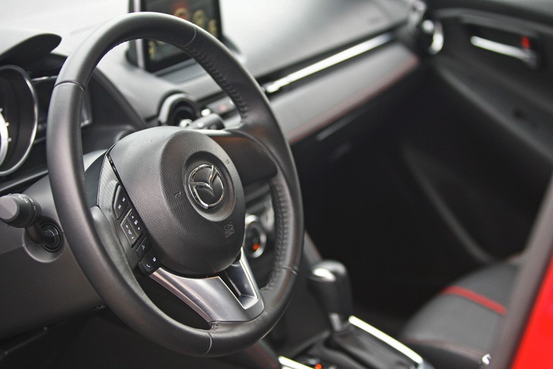 短小精幹的Mazda 2符合夠用就好的新時代價值觀,重點是,它也沒有什麼會讓你感到匱乏或不足的。