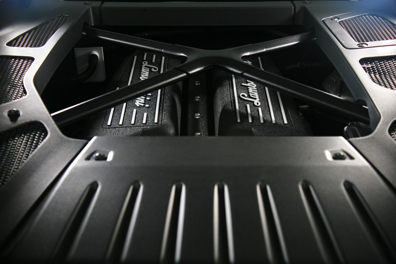 在相同5.2升V10動力架構下,馬力小修至580hp。