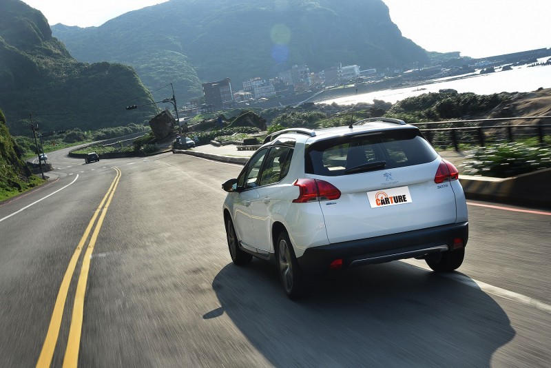 110hp/20.9kgm動力帶動壯碩車身依然輕快,甚至還流露出幾分運動風貌