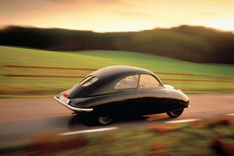 這是1947年的Ursaab概念車,也就是後來導生出經典92的第一款Saab。