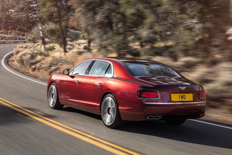 不管Continental GT V8或是Flying Spur V8,有錢成這樣一定要弄台來代步的。