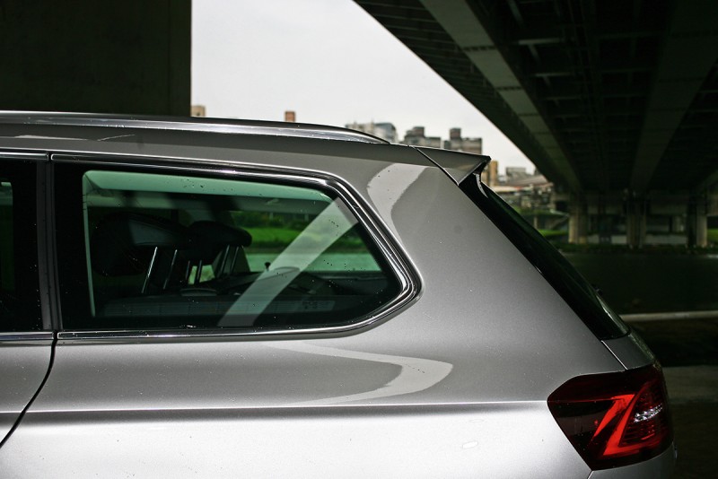 旅行車很夯,但是你真的知道好在那嗎?或許試試Volkswagen Passat Variant 400 TDI後,你就會真正明瞭意義與真諦。
