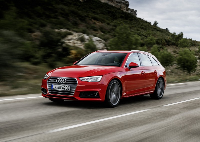 The new A4 / A4 Avant 30 TFSI入門車型,為A4車系首次搭載1.4 TFSI渦輪增壓汽油動力,可輸出150hp / 5,000~5,600rpm的最大馬力及25.5kgm /