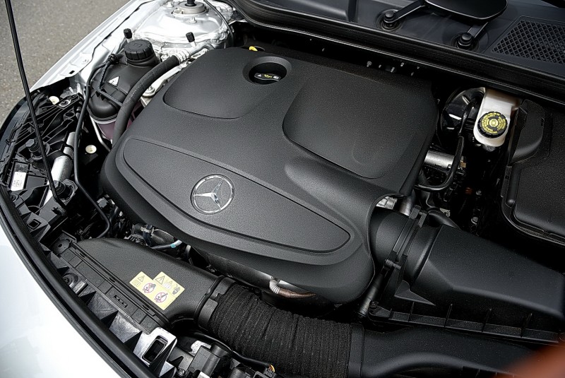 A250 Sport搭載2.0升直噴渦輪增壓引擎,能輸出218hp/35.7kgm動力,已是鋼砲水準。