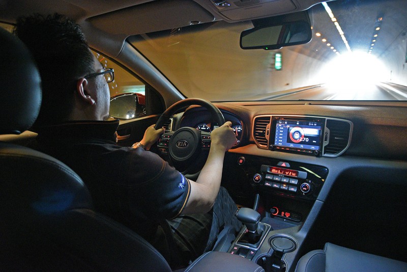 誰說上班族只能望著自己身材興嘆?誰說休旅車就只能與笨重、耗油畫上等號?生活高手與Kia Sportage都要打臉這傳統印象!