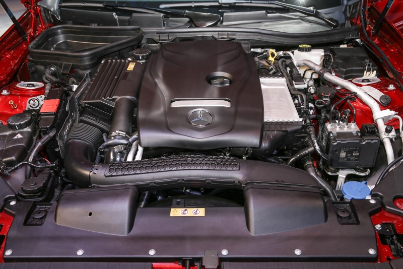 SLC 200搭載的2.0升直列四缸汽油引擎擁有184hp/300Nm輸出水準。