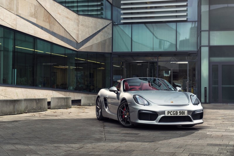 這是現行的Boxster Spyder,未來改款時仍將會以平六自然進氣的強心臟存在於世間。