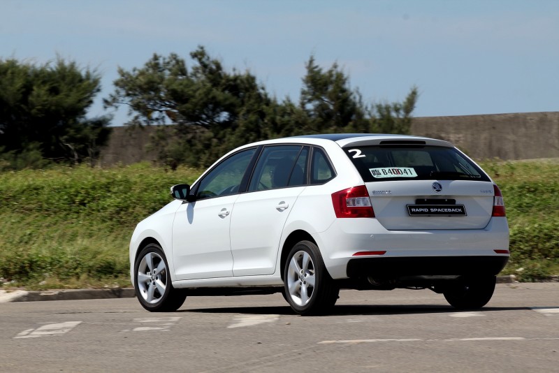 Rapid Spaceback 1.4TDI動力與操控表現已經足夠多數駕駛使用