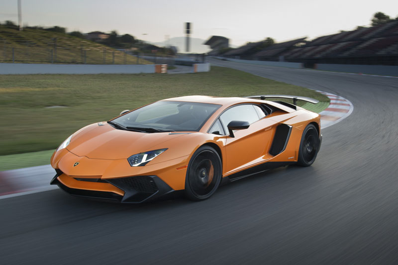 • Lamborghini Aventador
