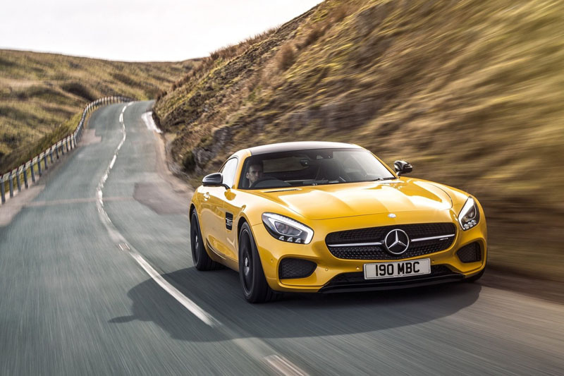 • Mercedes-AMG GT S