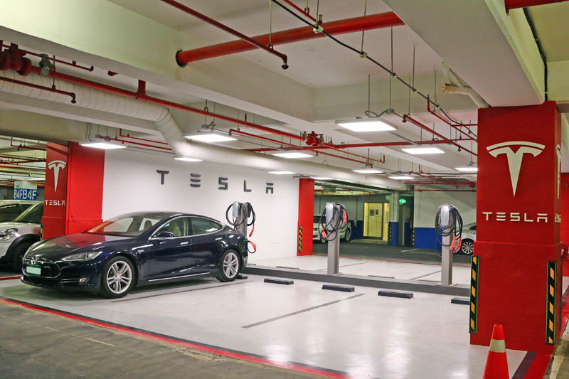 Tesla未來亦將與更多合作夥伴設立充電網絡。