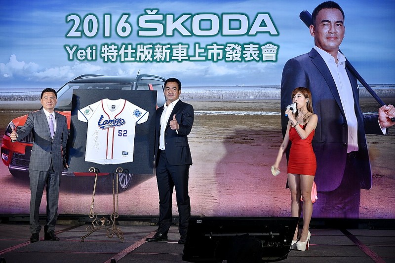 限量特仕車更搭配陳金鋒限量簽名球衣盒