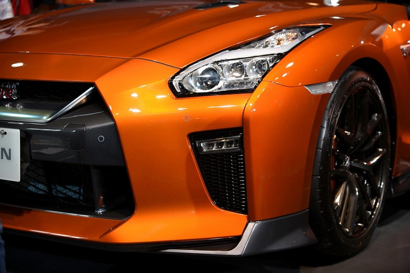 與當年相似的輪廓,NISMO操刀的V-motion造型讓GT-R顯然更科技化了