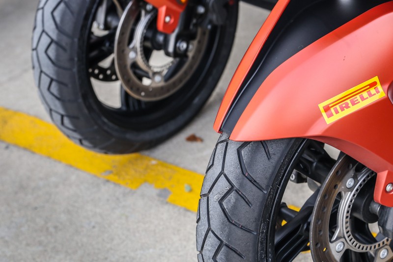 DIABLO SCOOTER SC則一如名稱所述在原有的DIABLO SCOOTER胎款基礎上導入了SC賽車胎之特殊配方。